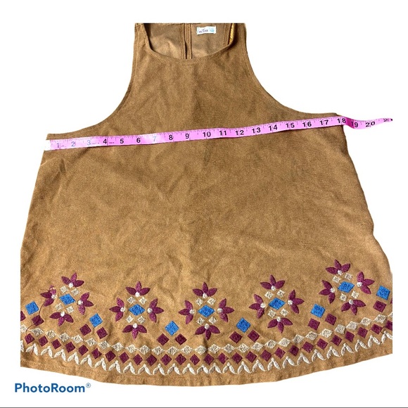 Gorgeous Suede like Boho top - Picture 2 of 6